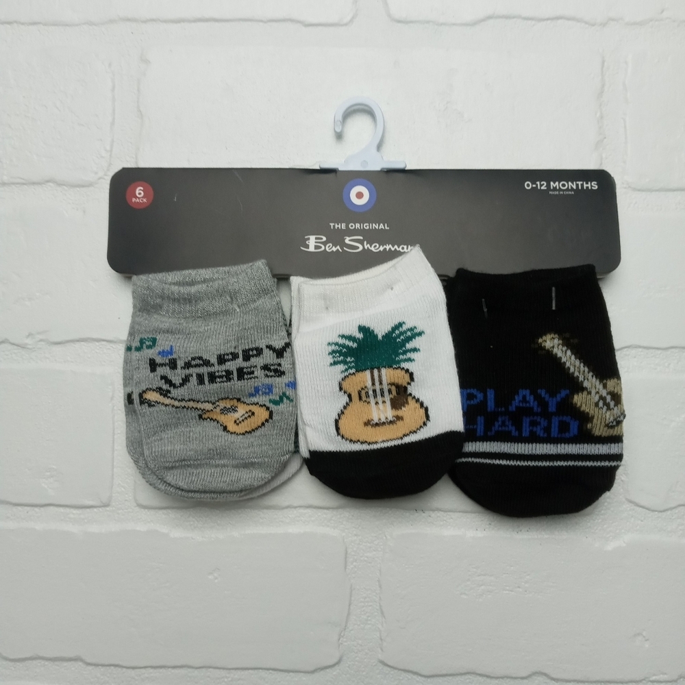 Ben Sherman boys size 0-12 mos guitar happy vibes stripe blue white socks